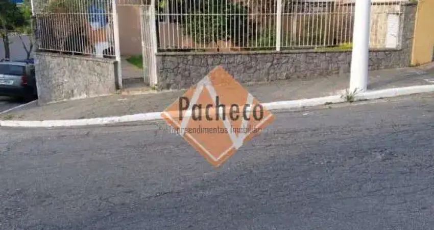 Sobrado na Vila Granada, 3 dormitórios (1 suíte), 6 vagas, 200m², R$730.000,00