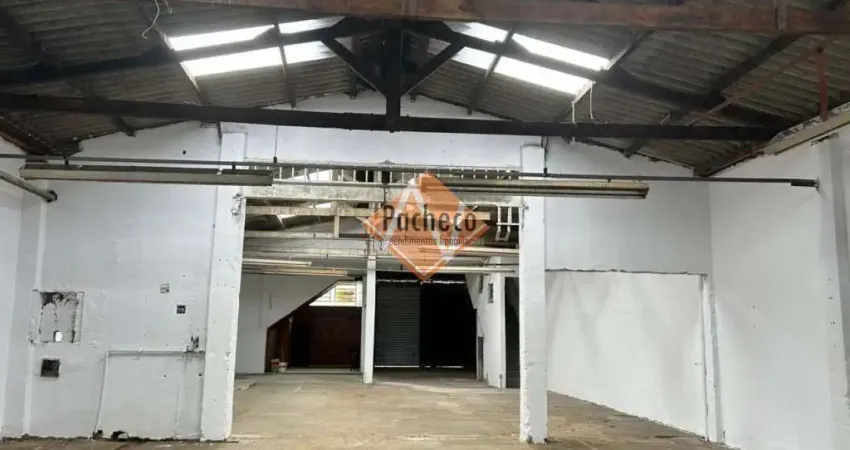 Galpão na Vila Antonieta, 4 salas, 2 vagas, 380m², Venda R$3.500.000,00 e Locação R$14.000,00.