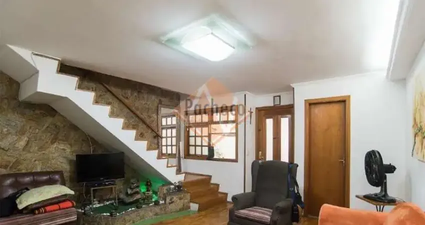 Sobrado Frontal na Penha de França, 2 suítes, 2 vagas, 200m², R$ 1.000.000,00