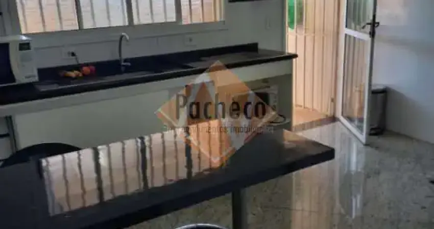 Sobrado na Vila Matilde, 3 dormitórios, 1 suíte, 4 vagas, 198 m², R$960.000,00