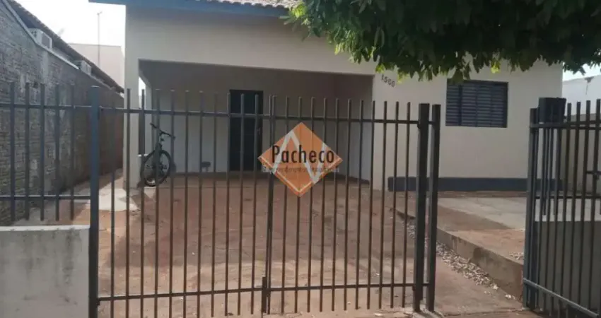 Casa Térrea em Indiaporã, 3 dormitórios, 3 vagas, 250m², R$ 180.000,00.
