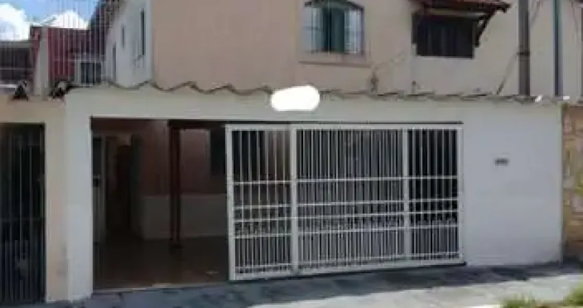 Casa Grande à Venda na Cidade Líder com 4 dormitórios  3 banheiros 3 vagas