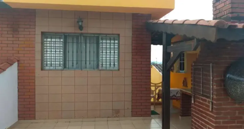 SOBRADO 3 DORMITÓRIOS, 1 SUÍTE NO LIMOEIRO.
