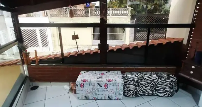 Sobrado alto padrão com 3 dormitórios sendo 1 suíte, churrasqueira, lavanderia, 3 vagas de garagem