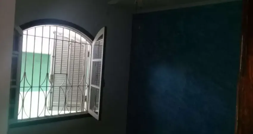 Sobrado à venda 2 domitórios 1 suite 125m² Jd Santa Terezinha