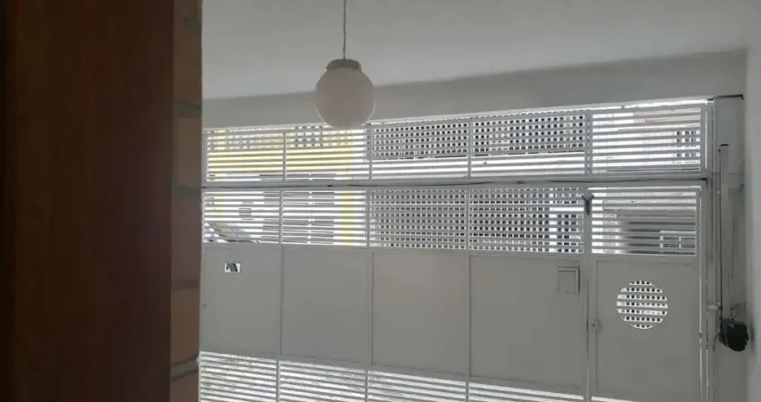 Casa à venda no Itaim Paulista com 200m² 5 dormitórios 1 suíte 4 banheiros 2 vagas