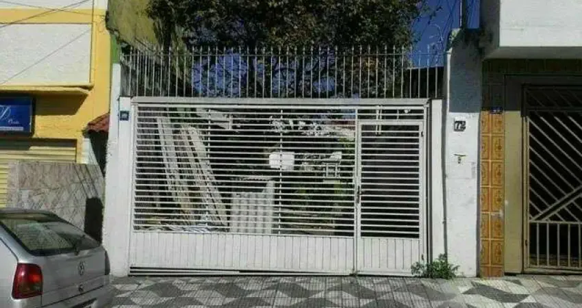 Casa com 3 cômodos e mais um cômodo separado, quintal bem grande e casa com boa localização, comérci