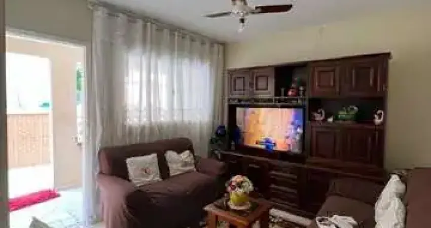 Sobrado à venda em São Paulo-SP, Jardim Santa Fé: 3 quartos, 1 suíte, 2 banheiros, 3 vagas, 250m². Confira!