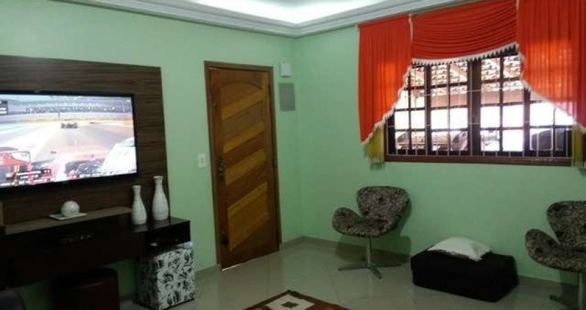 Casa Térrea com 120m e 2 quartos na Vila Constança