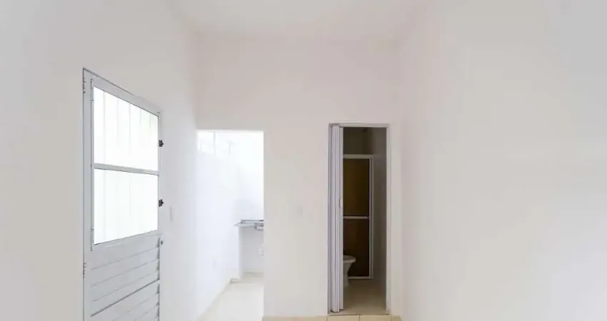 Sobrado à venda no rio pequeno, 150m² com 3 dormitórios, 3 banheiros e 1 vaga de garagem.
