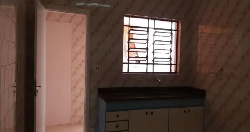 Sobrado com 2 dormitorios , 3 banheiros , 2 vagas na garagem , 125m