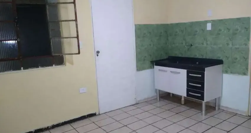 Sobrado a venda  375m² sendo 10 dormitórios, 08 banheiros e 1 vaga em Jabaquara