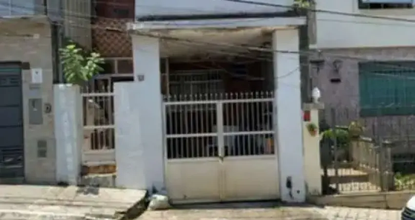 Casa à venda no Jardim da Glória com 120m² 2 dormitórios 2 suítes 4 banheiros 2 vagas