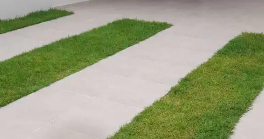 Imperdível Casa à Venda na Vila Santa Catarina, São Paulo-SP: 2 Quartos, 1 Suíte, 2 Banheiros, 2 Vagas de Garagem, 130m²!