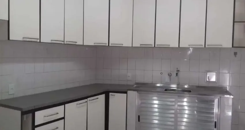 Casa com 3 quartos à venda na Rua José Delpoio, --, Vila Assis Brasil, Mauá