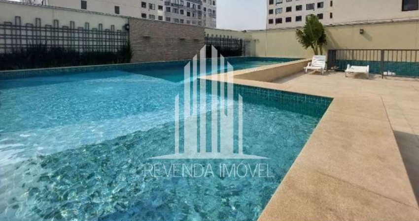 Apartamento á venda em Interlagos, com 2 dormitórios, sendo 1 suíte.
