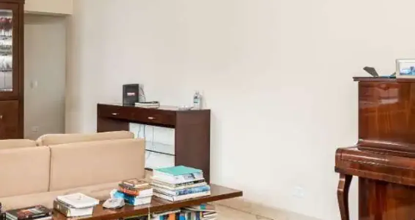 Apartamento com 4 dormitórios, 3 suítes, 3 vagas no Morumbi.