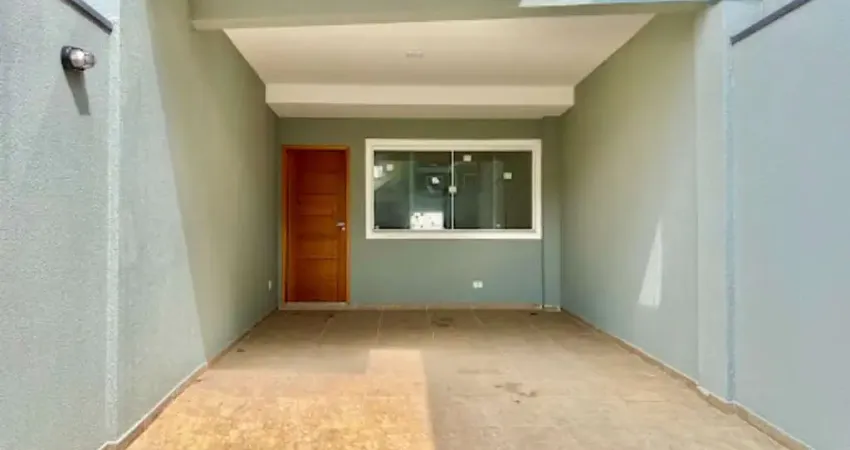 Sobrado de luxo na Vila Romano: 3 quartos, 3 suítes, 4 banheiros, 2 vagas de garagem, 134m² em São Paulo-SP.