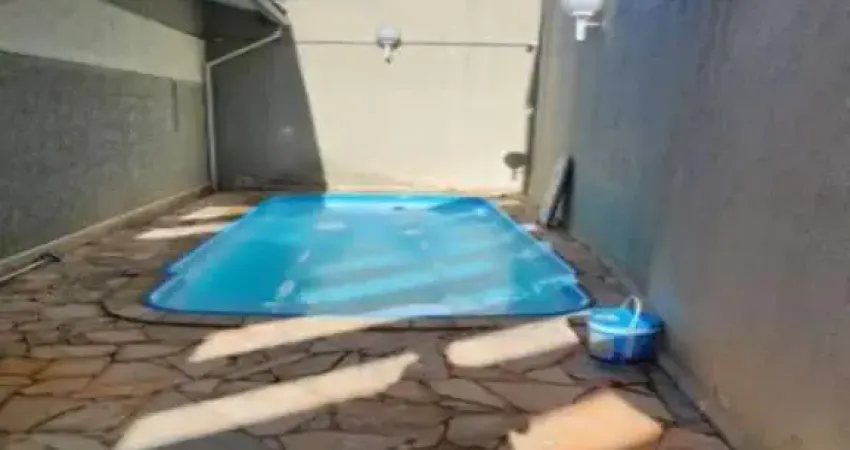 Linda Casa em Condomínio à Venda na Vila Mazzei, São Paulo-SP: 3 Quartos, 3 Banheiros, 2 Vagas de Garagem, 100m² de Área