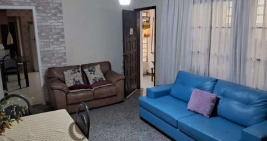 Oportunidade imperdível: Sobrado à venda na Vila Guaca com 3 quartos, 1 suíte e 2 vagas de garagem em São Paulo-SP!