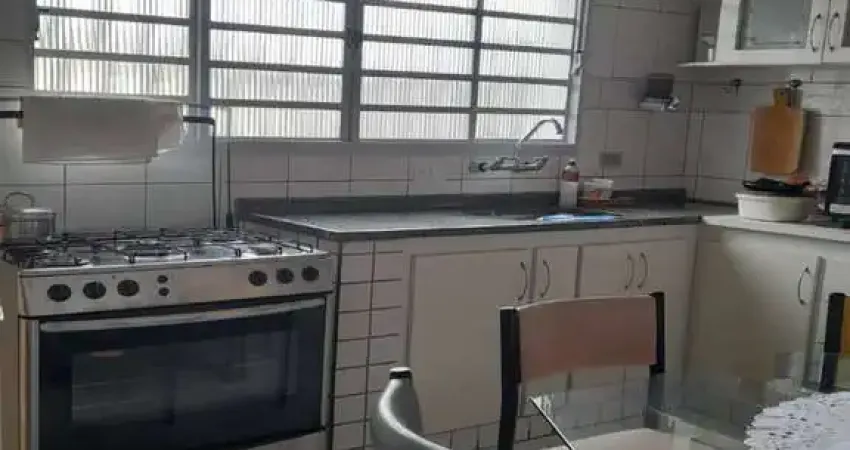 Casa à venda em São Paulo - Vila Campo Grande: 3 quartos, 1 suíte, 2 banheiros, 2 vagas, 125m². Aproveite!