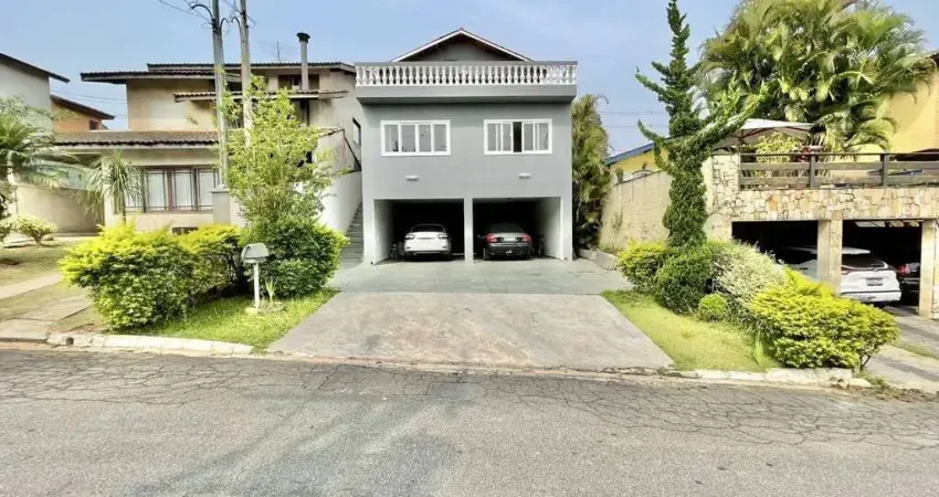 Casa em condomínio - 4dorms/2sts, escritório. quiosque c/ churrasqueira!