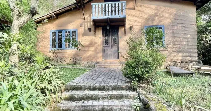 Casa em condomínio - 3d(1sts) casa rústica 90% térrea. lareira, gazebo e salão de festas, casa caseiro!