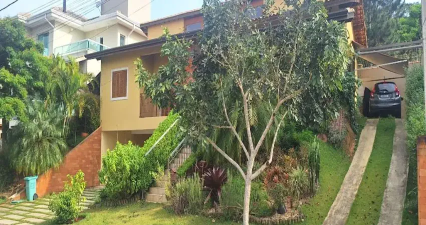 Casa em condomínio fechado à venda em vargem grande paulista. 290,24m²,3 quartos (1 suite), 5 banheiros e vaga para 6 carros. ótima área de lazer!