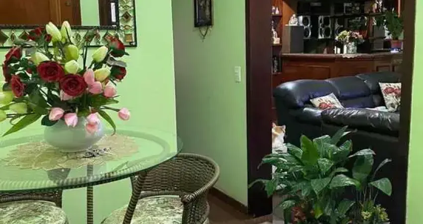 Casa para locação na aclimação de 3 dormitórios sendo 2 suítes e 2 vagas