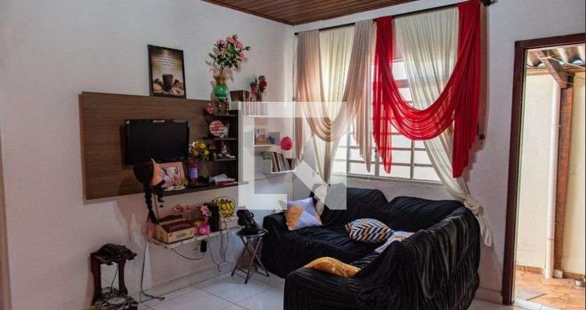 Casa com 2 quartos à venda na Rua Gabriel Martins Bascugnano, --, Vila das Mercês, São Paulo