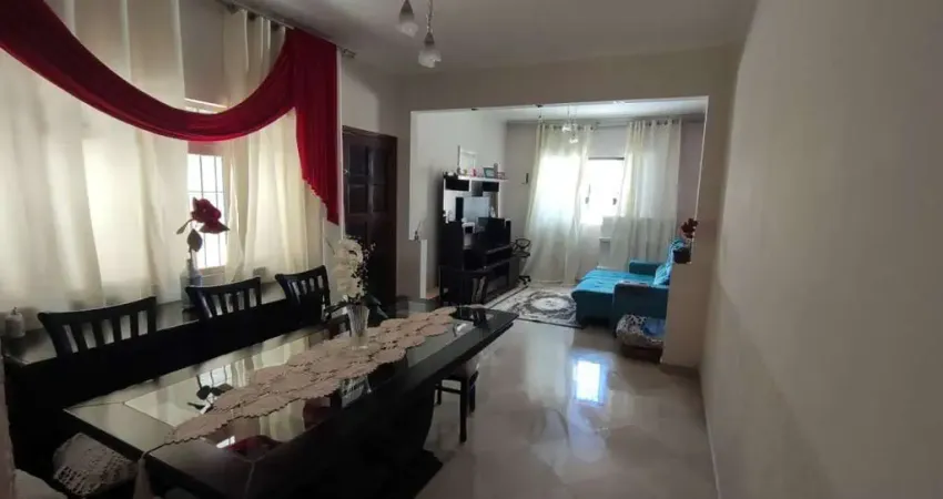 2 Casas no mesmo terreno, 2 vagas de garagem - Cidade Líder