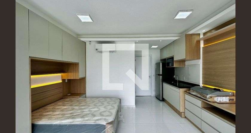 Apartamento à venda - Chácara Santo Antonio, 27353m2