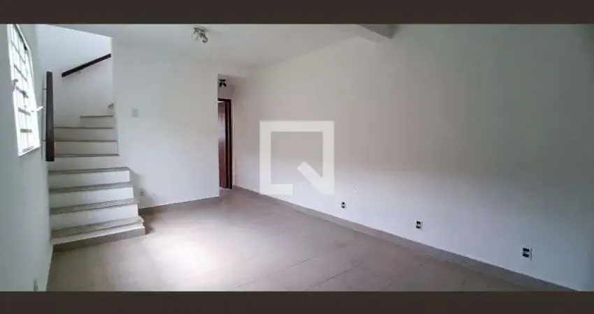 Casa à Venda - Jardim Monte Kemel, 2 Quartos,  180 m2