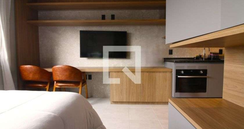 Casa à Venda - Vila Olímpia, 1 Quarto,  25 m2