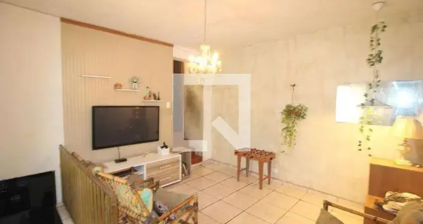 Casa à Venda - Água Fria, 2 Quartos,  86 m2