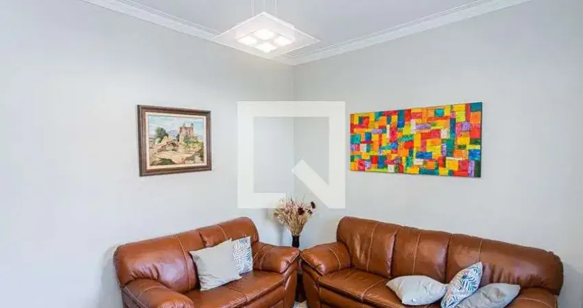 Casa à Venda - Jardim Peri, 4 Quartos,  120 m2