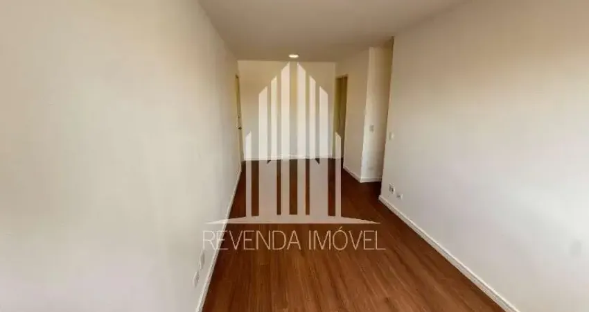 Apartamento à venda no Condomínio Lago de Garda no Tatuapé, São Paulo-SP: 2 quartos, 1 banheiro, 1 vaga de garagem, 50,00 m² de área.