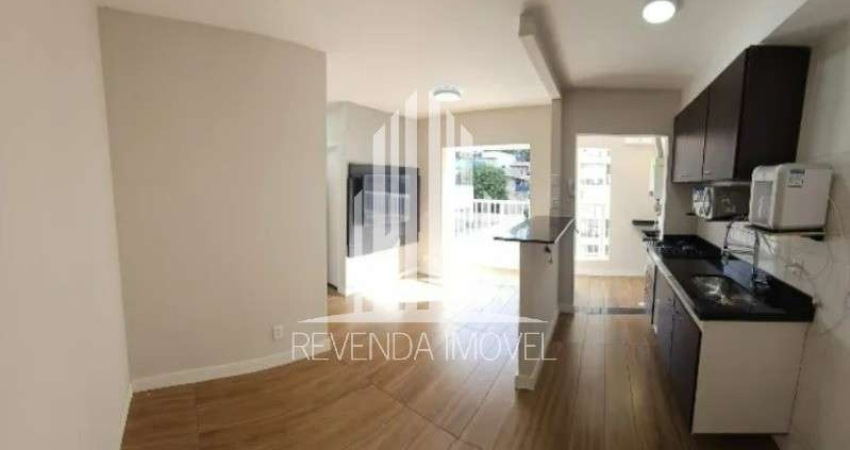 Apartamento à venda em São Paulo-SP, na Vila Guaca: 2 quartos, 1 banheiro, garagem e 48m² de área.