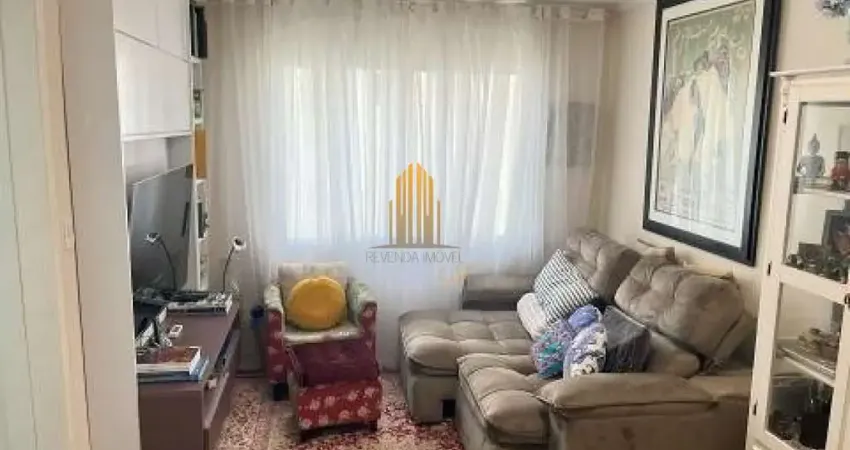 Aclimação - Edifício Giuseppe Verdi, Apartamento à venda de 55m² com 1 dormitório, 1 banheiro, sem vaga.