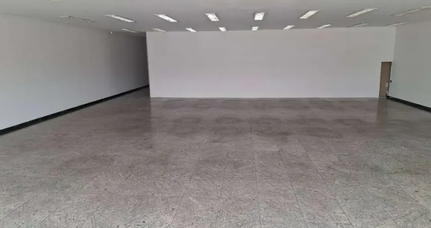 Condominio Consorcio na Republica - Sala de 208 m² com sala e 2 banheiros.