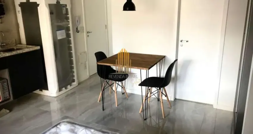 Condomínio Bko Citizen. Apartamento com 31m². Um dormitório, banheiro social e uma vaga. Na consolaç