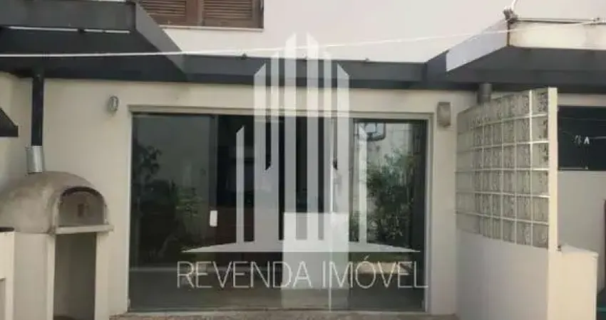 Casa à Venda, Parque - Jabaquara São Paulo/SP, Com 3 Quartos e 2 Vagas!