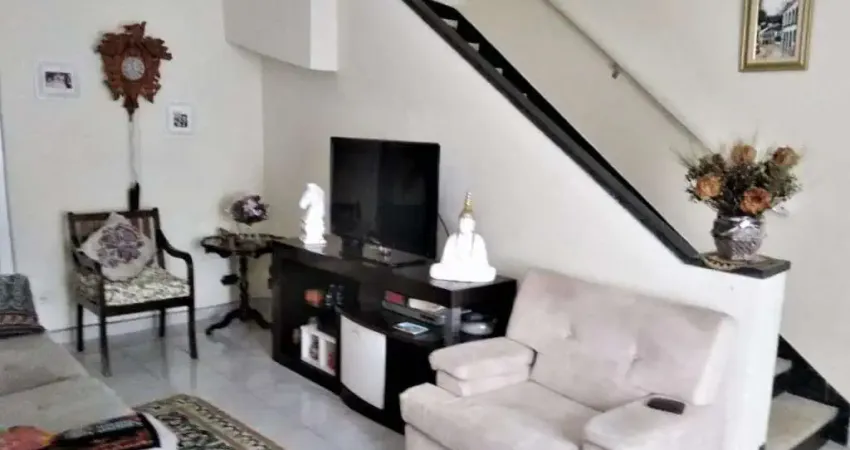 Casa com 3 quartos à venda na Travessa Carmelinda Marques Pereira, --, Água Fria, São Paulo