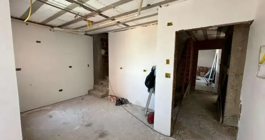 Cobertura com 106m², 2 dormitórios (1 suíte), 2 banheiros, sala, cozinha, sacada e terraço gourmet, elevador, santo andré, sp