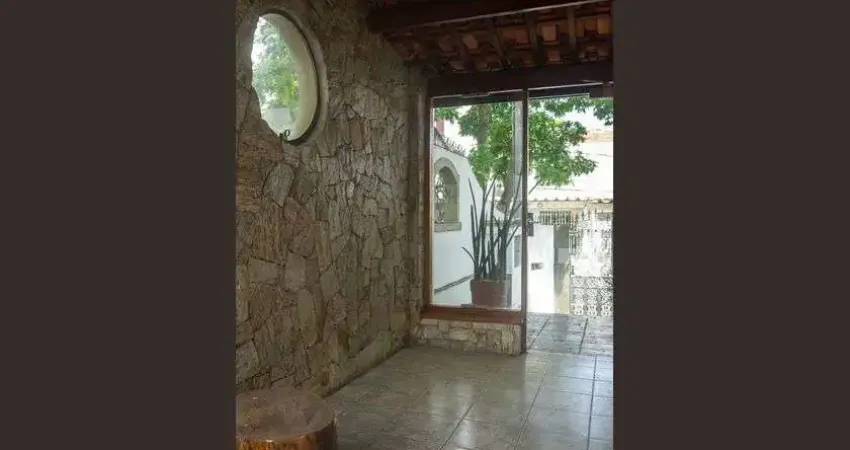 Casa com 3 quartos à venda na Rua Edmundo Luís de Nóbrega Teixeira, --, Jardim Marajoara, São Paulo