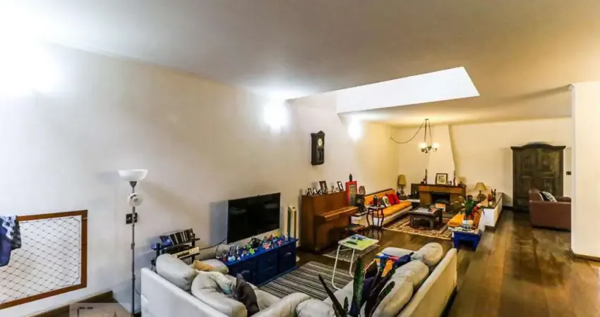 Casa com 5 quartos à venda na Rua Guararapes, --, Brooklin, São Paulo