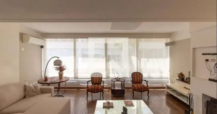 Casa em condomínio fechado com 3 quartos à venda na Rua Marco Aurélio, --, Vila Romana, São Paulo