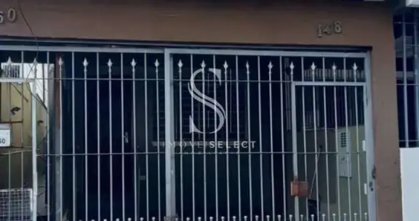 Pinheiros - casa de 72m² com 3 quartos, quintal, 1 banheiro e 1 vaga.