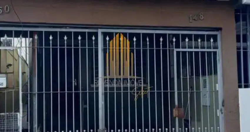 Pinheiros - casa assobradada de 56m² com 2 quartos, quintal, 1 banheiro e não possui vaga á venda