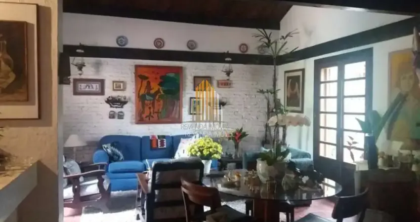 Santo amaro - casa assobradada com 220m² 3 dormitórios, 1 suíte, 4 banheiros e 2 vagas de garagem.